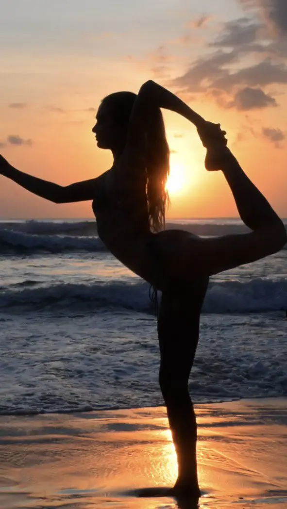 "I must be a mermaid. I have no fear of depths and a great fear of shallow living." - Anais Nin @yoginapassler by @robertvoltaire